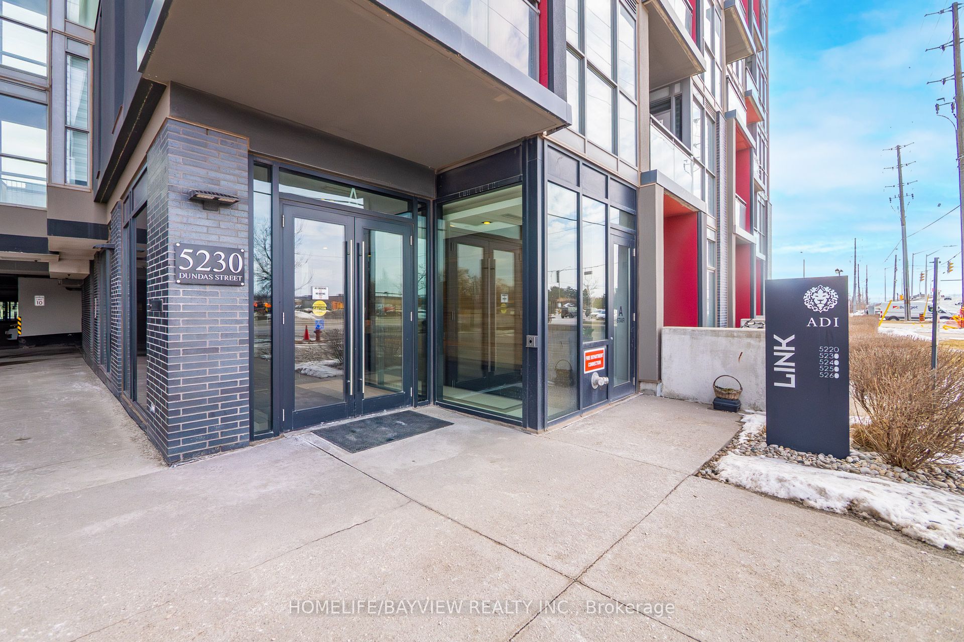 A207-5230 Dundas Street, Burlington, ON, L7L 0J5