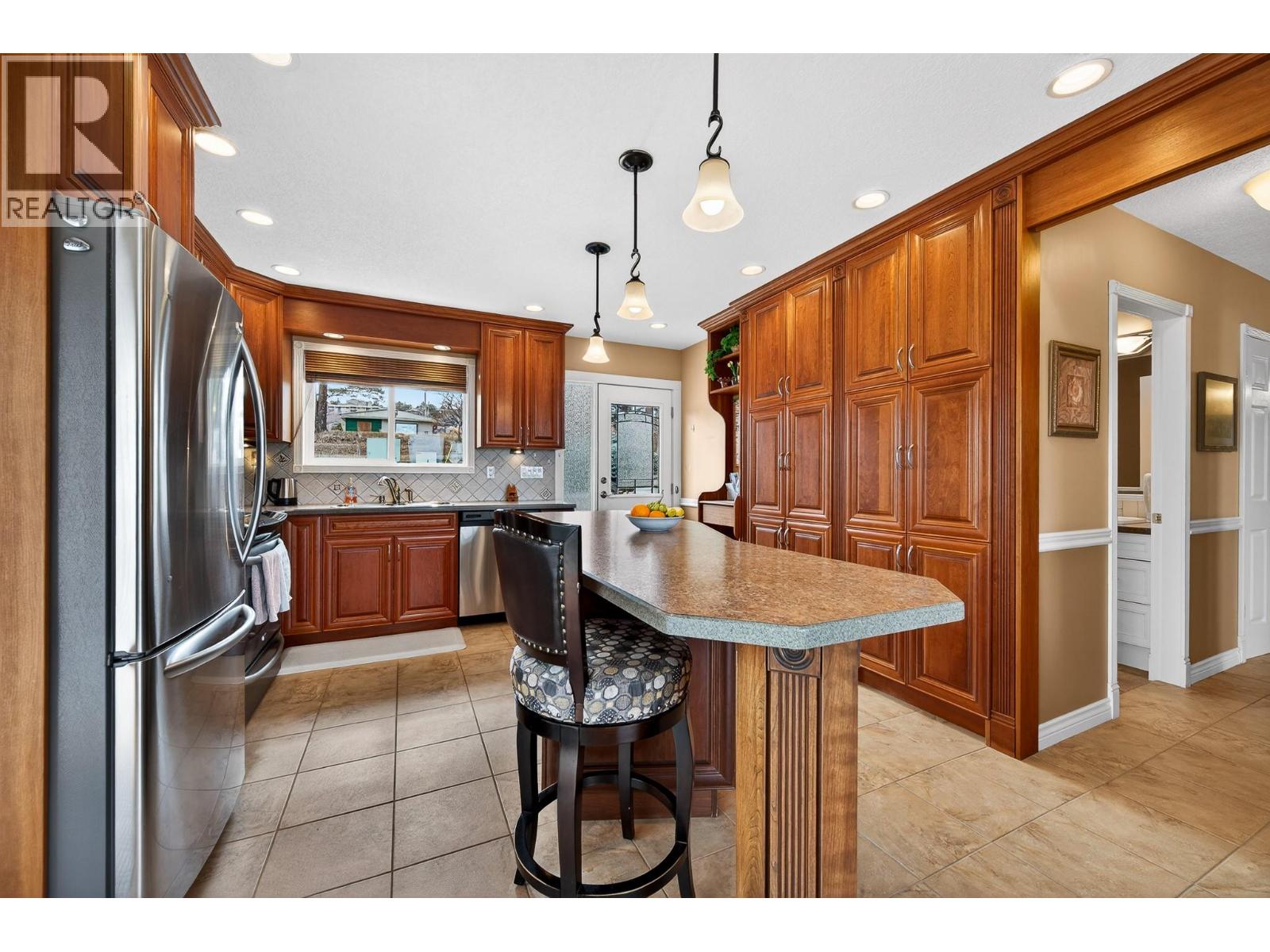 Additional image 3 of 694&696 Lombard Street, Kamloops, BC, V2C5W6