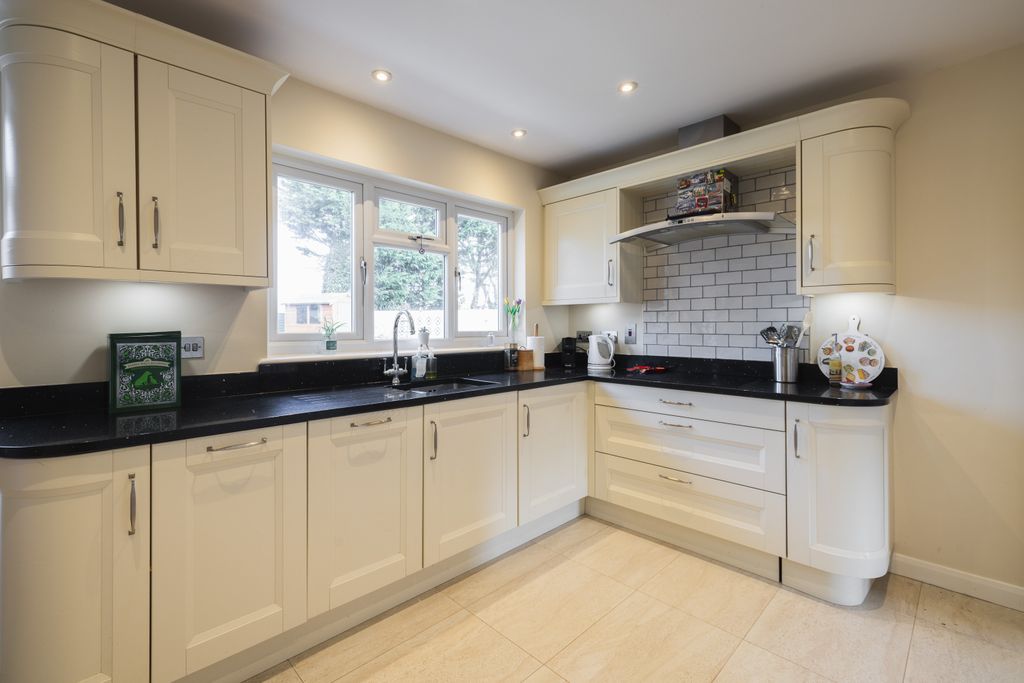 Additional image 17 of 3 bed bungalow for saleLa Grande Route De Faldouet, St. Martin, Jersey JE3