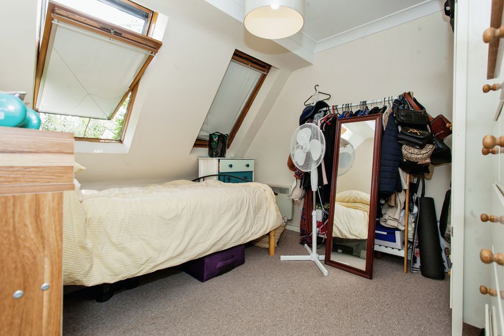 Additional image 11 of 2 bed flat for saleHigh Street, Chesterton, Cambridge, Cambridgeshire CB4