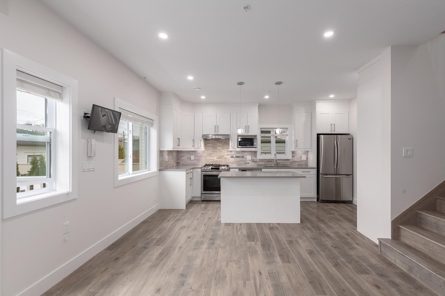 Additional image 3 of 2255 35th Avenue E, Vancouver, BC, V5P 1C1