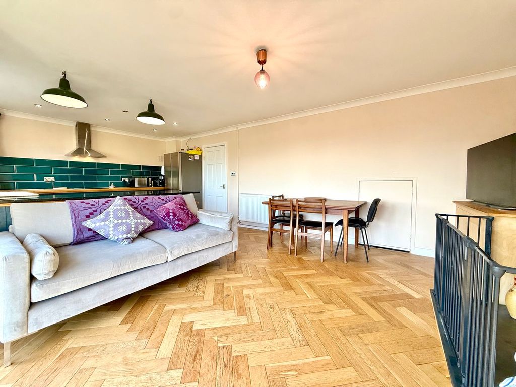 Additional image 8 of 3 bed semi-detached house for saleHighfield Road, Caerleon, Newport NP18