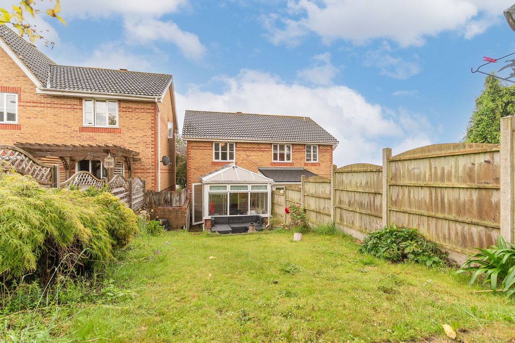 2 bed semi-detached house for saleRockfield Grove, Undy NP26
