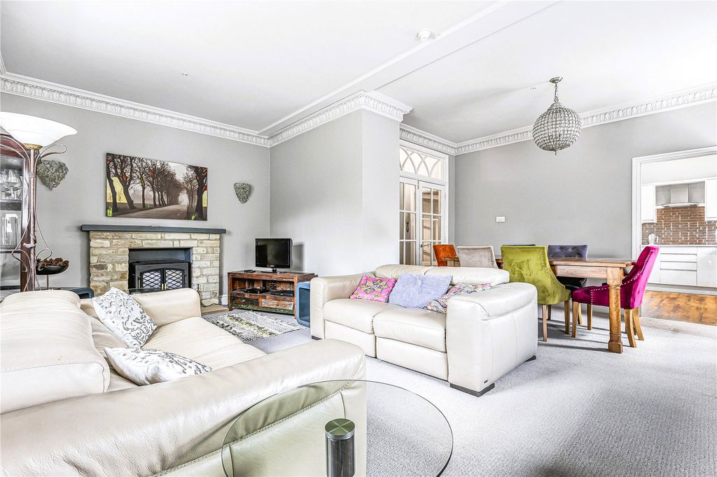 3 bed flat for saleCompton Verney, Warwickshire CV35 photo 5