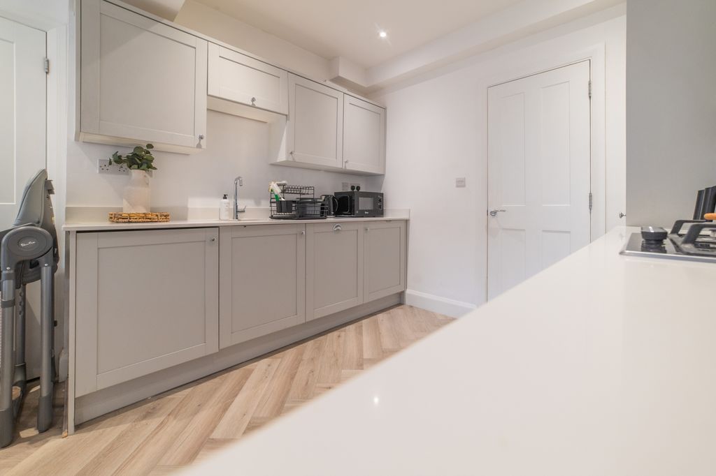 Additional image 13 of 2 bed flat for saleLlantrisant Street, Cathays CF24