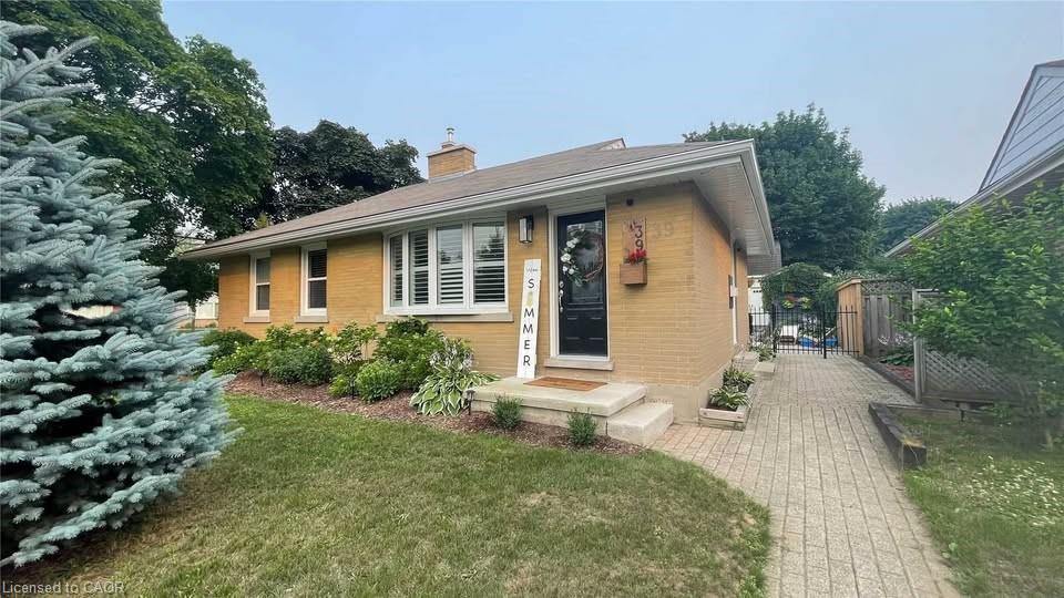 Upper-39 Oakwood Avenue, Kitchener, ON, N2H 6G8