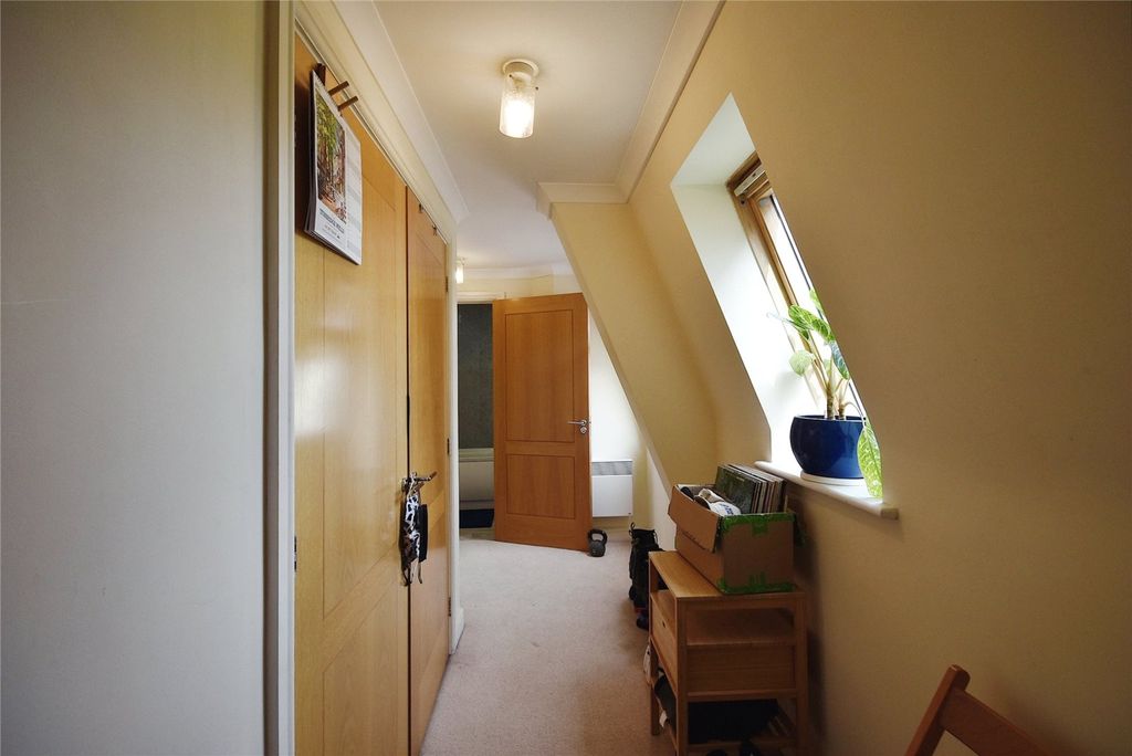 Additional image 8 of 2 bed flat for saleRhydypenau Road, Cyncoed, Cardiff CF23