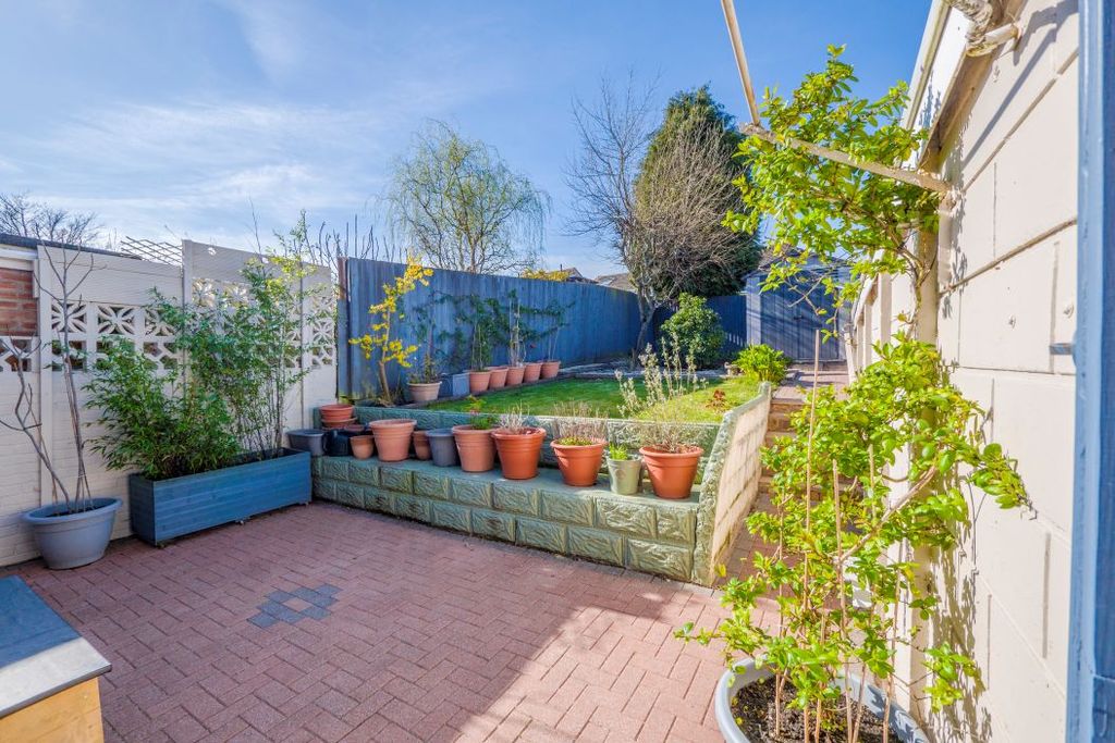 Additional image 12 of 3 bed semi-detached house for salePinewood Crescent, Penylan, Cardiff CF23