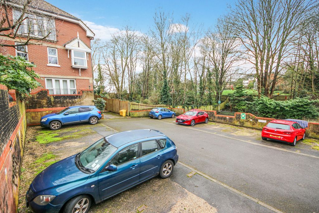 Additional image 9 of 2 bed flat for sale21 Lawn Road, Portswood SO17
