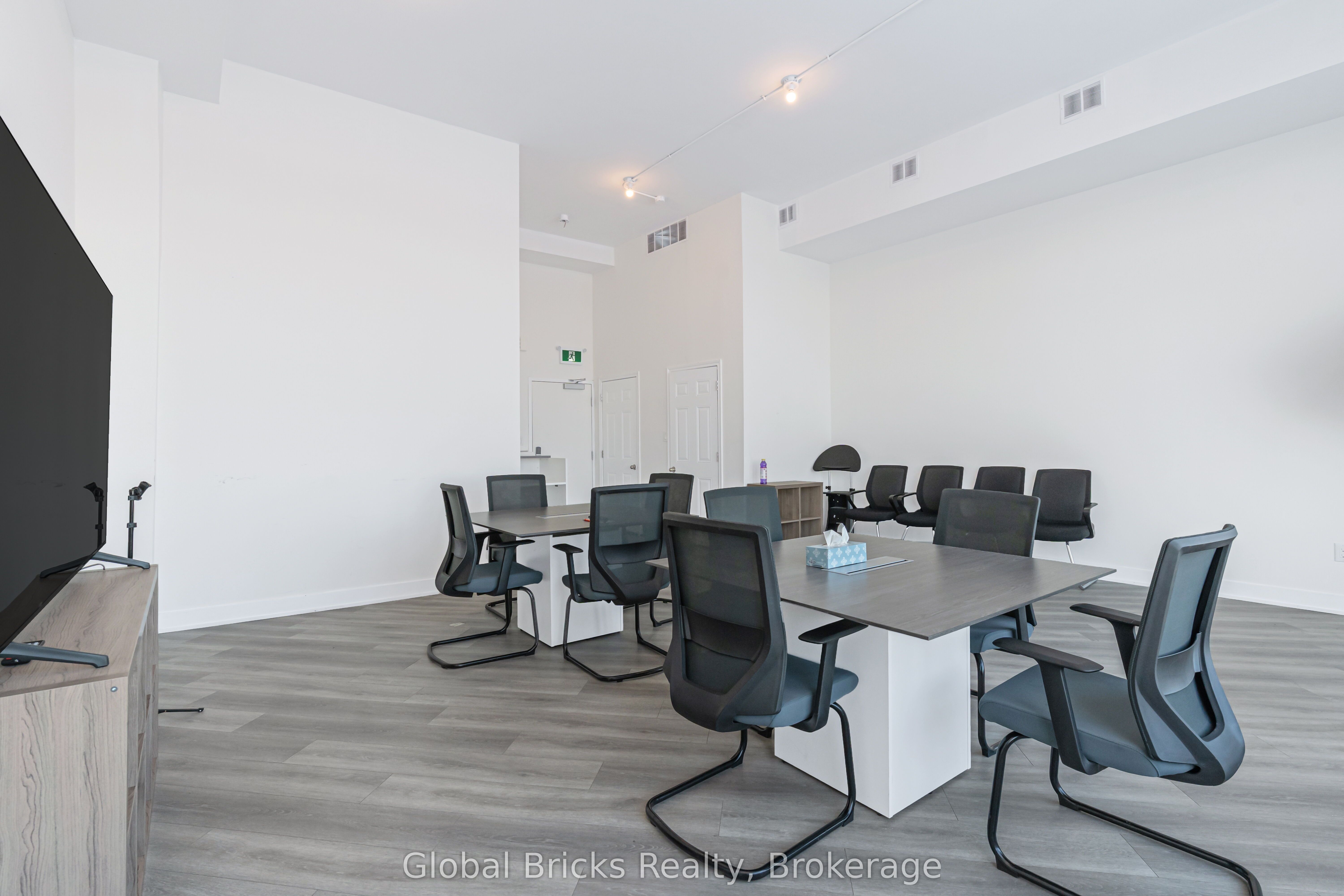 Additional image 6 of 49 Burnhamthorpe Road E, Oakville, ON, L6H 7C8