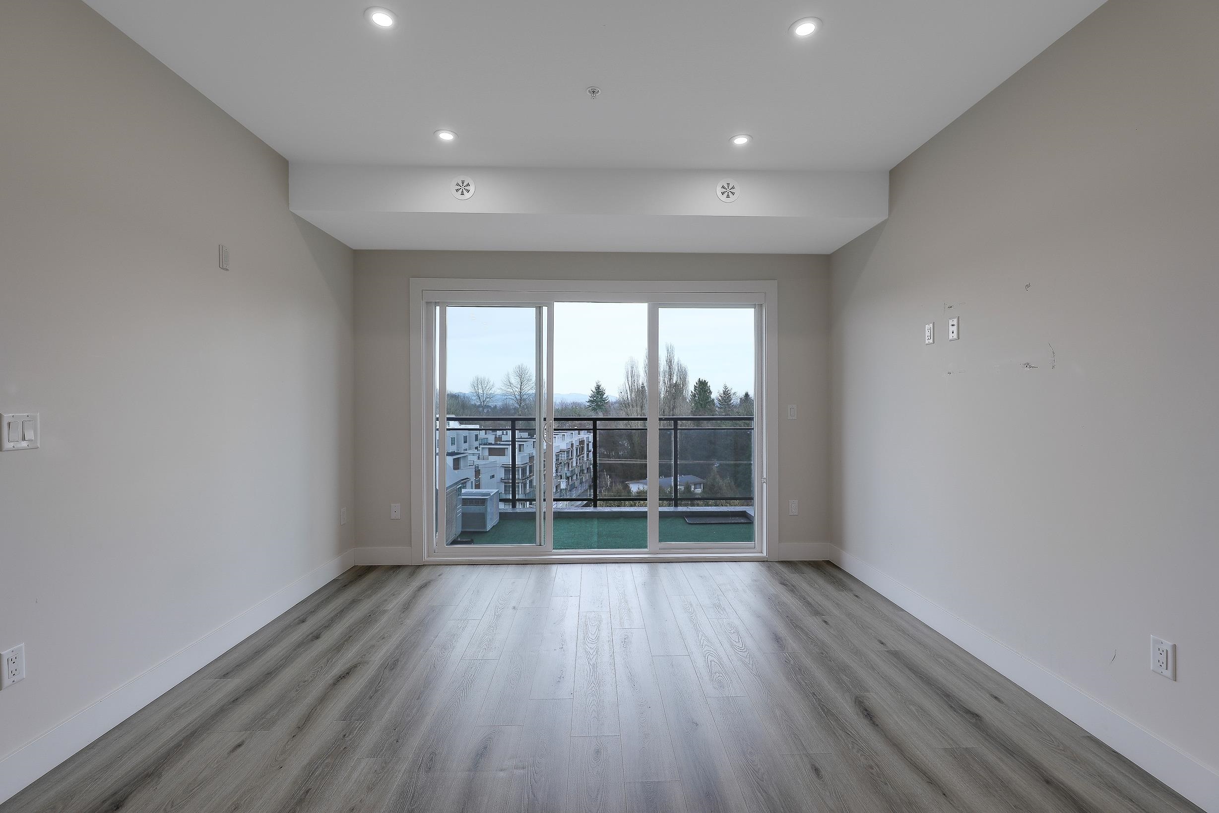 Additional image 5 of 505-6285 King George Boulevard, Surrey, BC, V3X 0L3