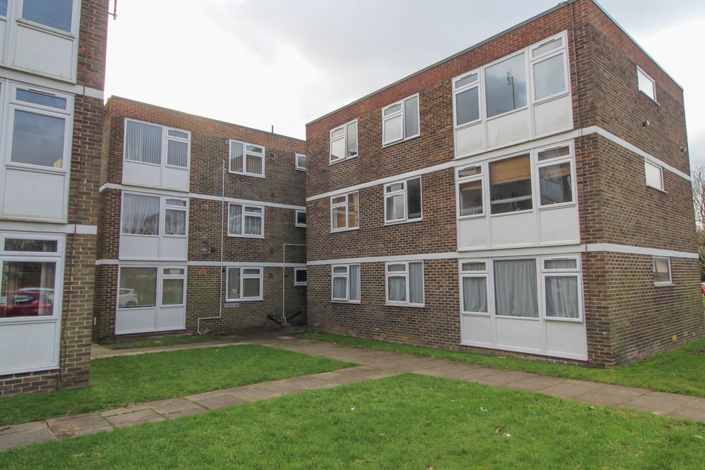 2 bed flat for saleJuniper Square, Havant PO9
