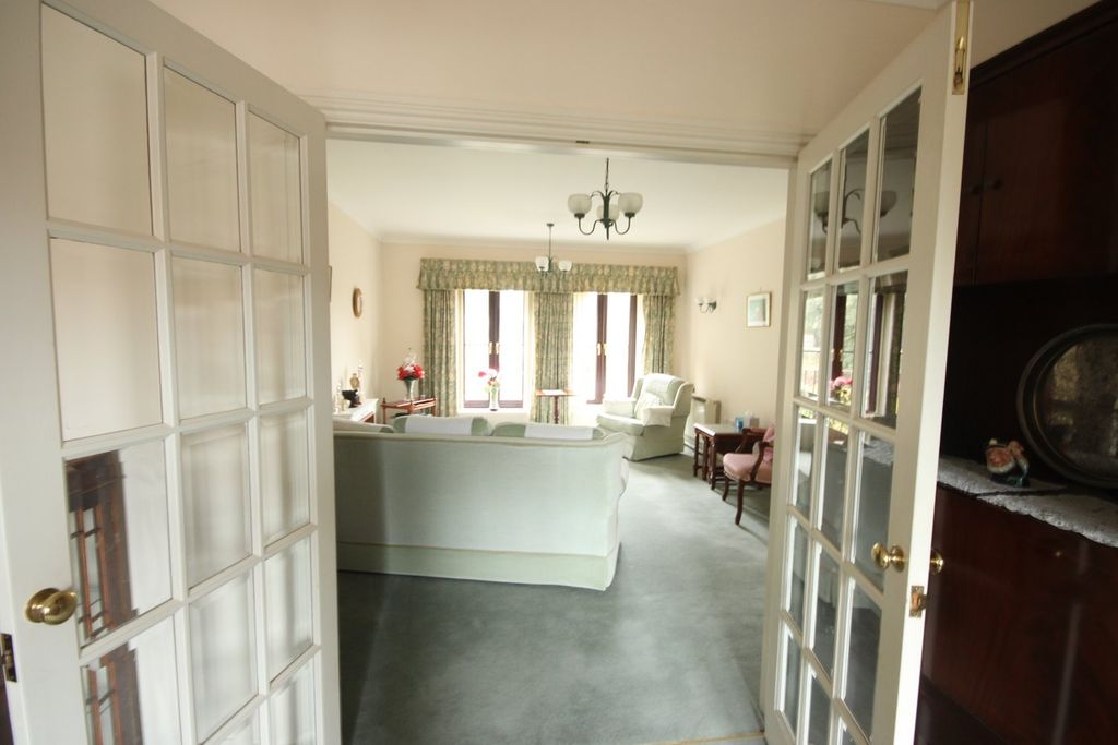 2 bed flat for saleLa Route Des Genets, St Brelade JE3 photo 4