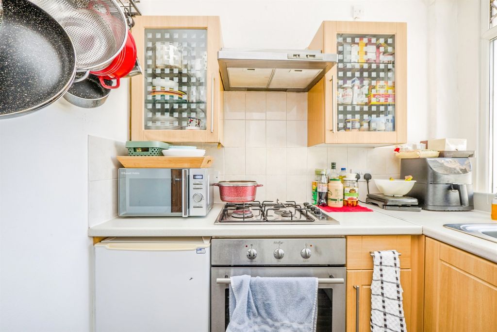 Additional image 11 of 2 bed flat for saleConway Road, Cardiff CF11