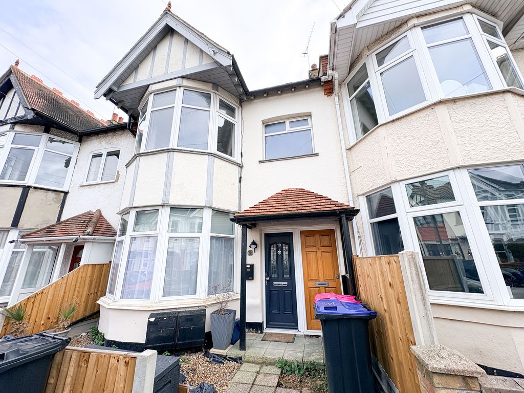 2 bed flat for saleSouthview Drive, Westcliff-On-Sea SS0