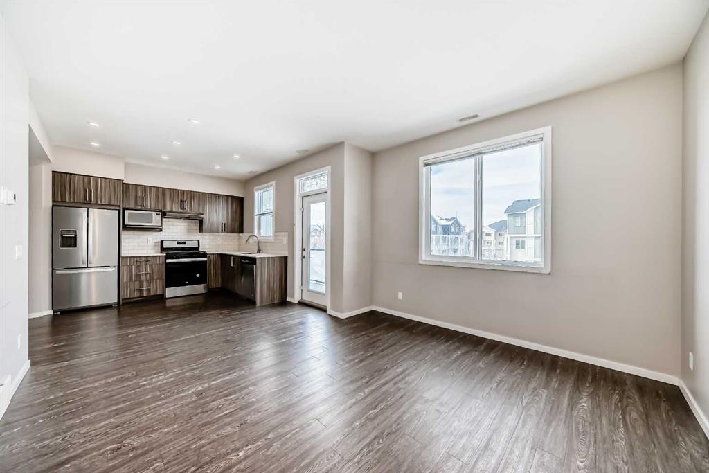 Additional image 5 of 203-225 Redstone Walk NE, Calgary, AB, T3N 1M6