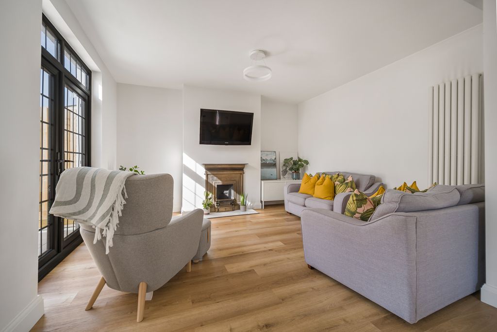 Additional image 4 of 3 bed semi-detached house for salePantbach Road, Rhiwbina, Cardiff CF14