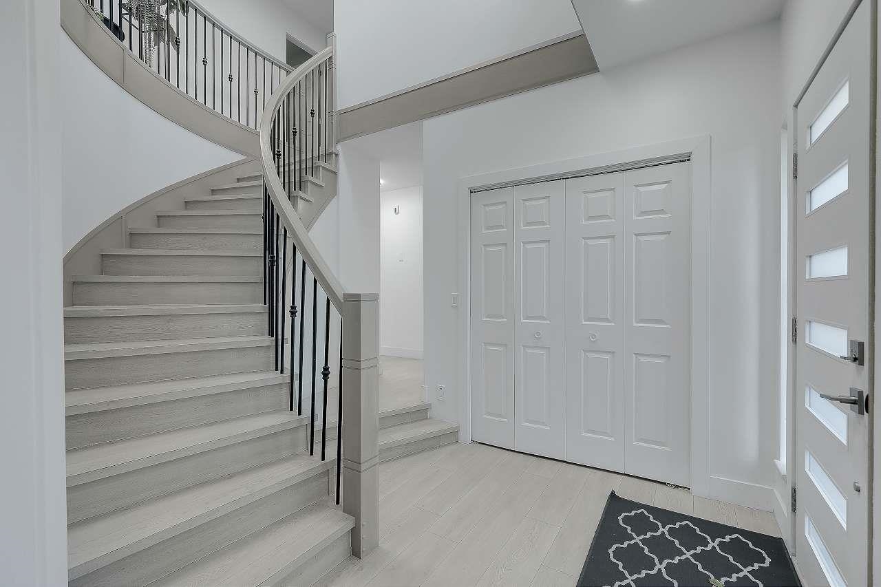 Additional image 2 of 2220 Windwood Place, Burnaby, BC, V5A 4E9