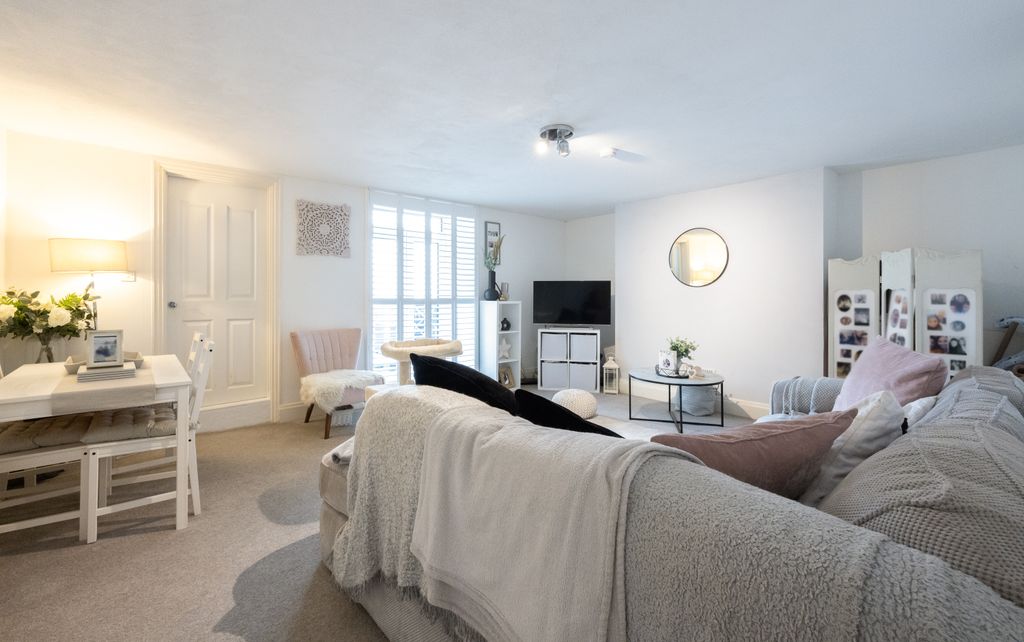Additional image 11 of 1 bed flat for sale25 Duhamel Place, St. Helier, Jersey JE2
