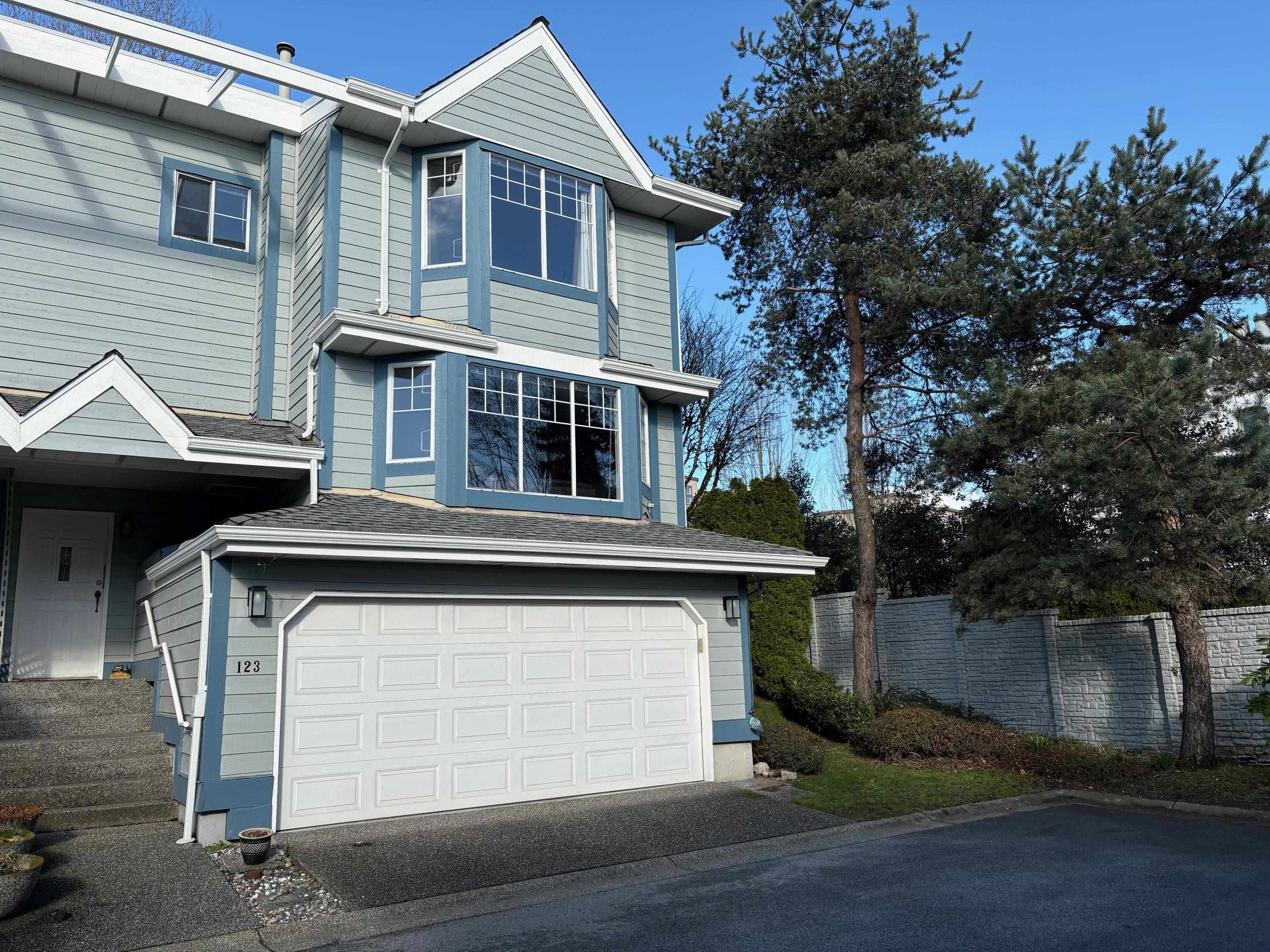 123-28 Richmond Street, New Westminster, BC, V3L 5P4