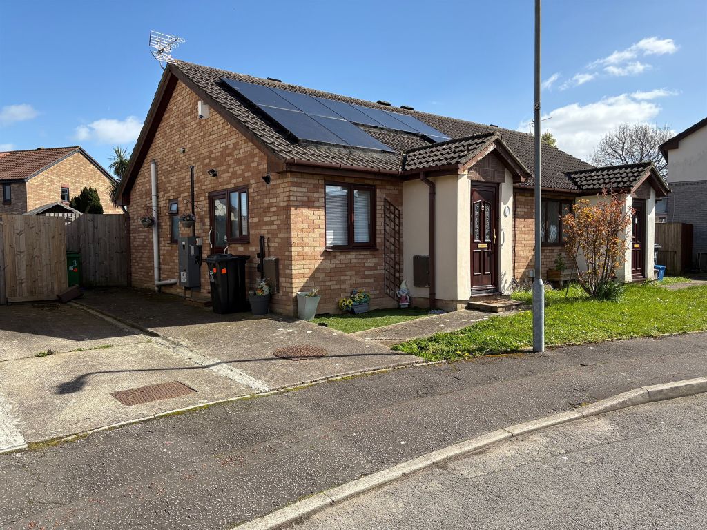 2 bed semi-detached house for saleJonquil Close, St. Mellons, Cardiff CF3