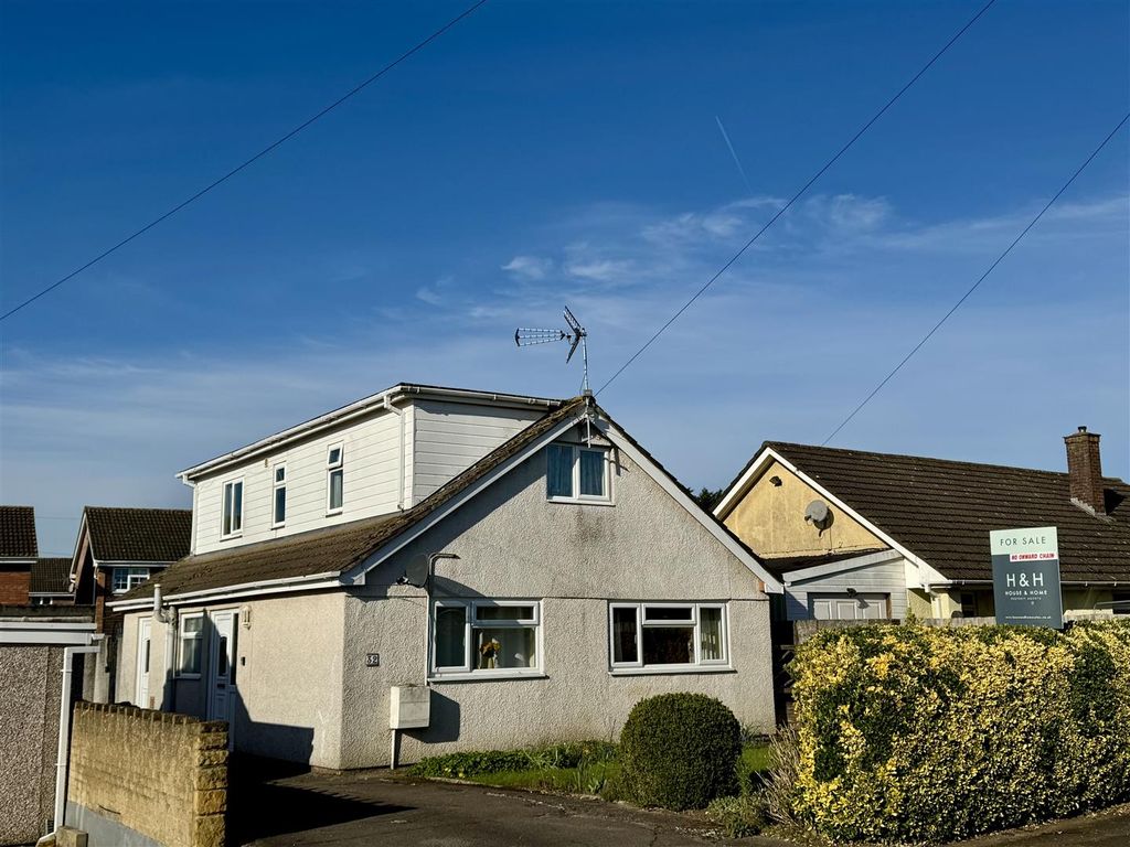 4 bed detached bungalow for saleBurnt Barn Road, Bulwark, Chepstow NP16