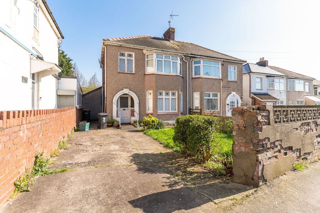 3 bed semi-detached house for saleLiswerry Road, Newport NP19