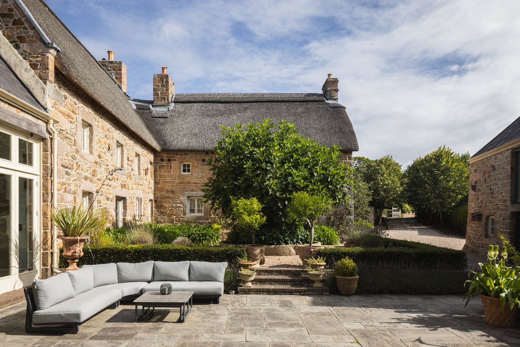 Additional image 10 of 6 bed detached house for saleLes Charrieres Malorey, St. Lawrence, Jersey JE3