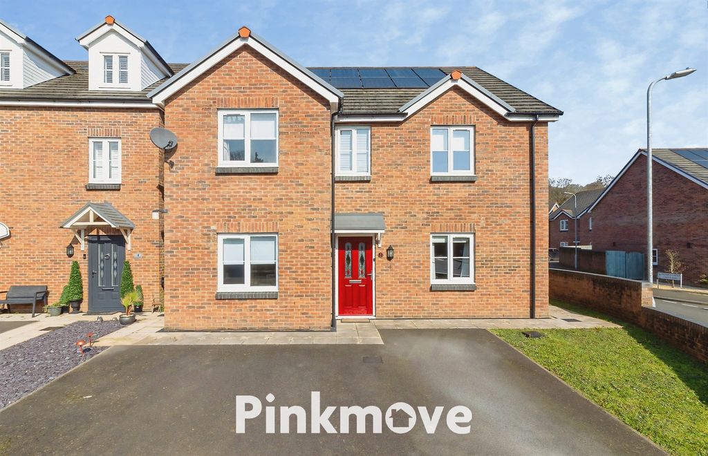 4 bed detached house for saleDiana Grove, Caerleon, Newport NP18