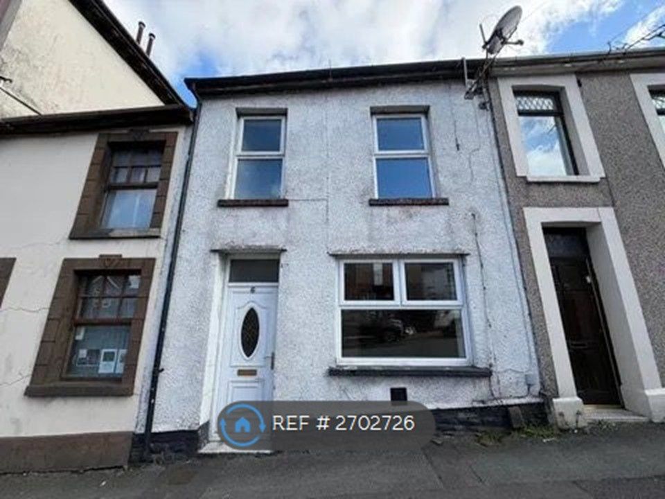 3 bed terraced house to rentLewis Road, Neath SA11