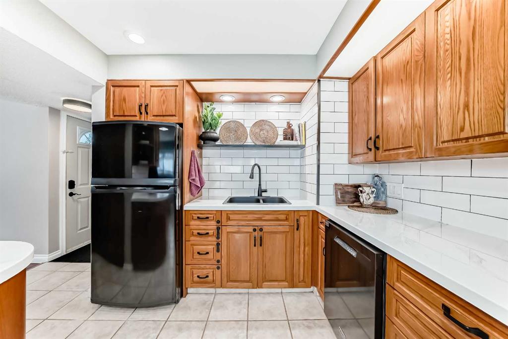 Additional image 6 of 8043 Elbow Drive SW, Calgary, AB, T2V 1K5