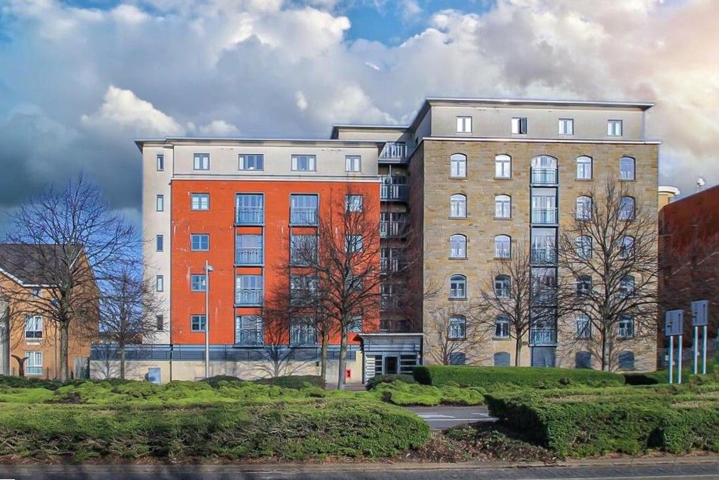 2 bed flat for saleMagretian Place, Cardiff CF10