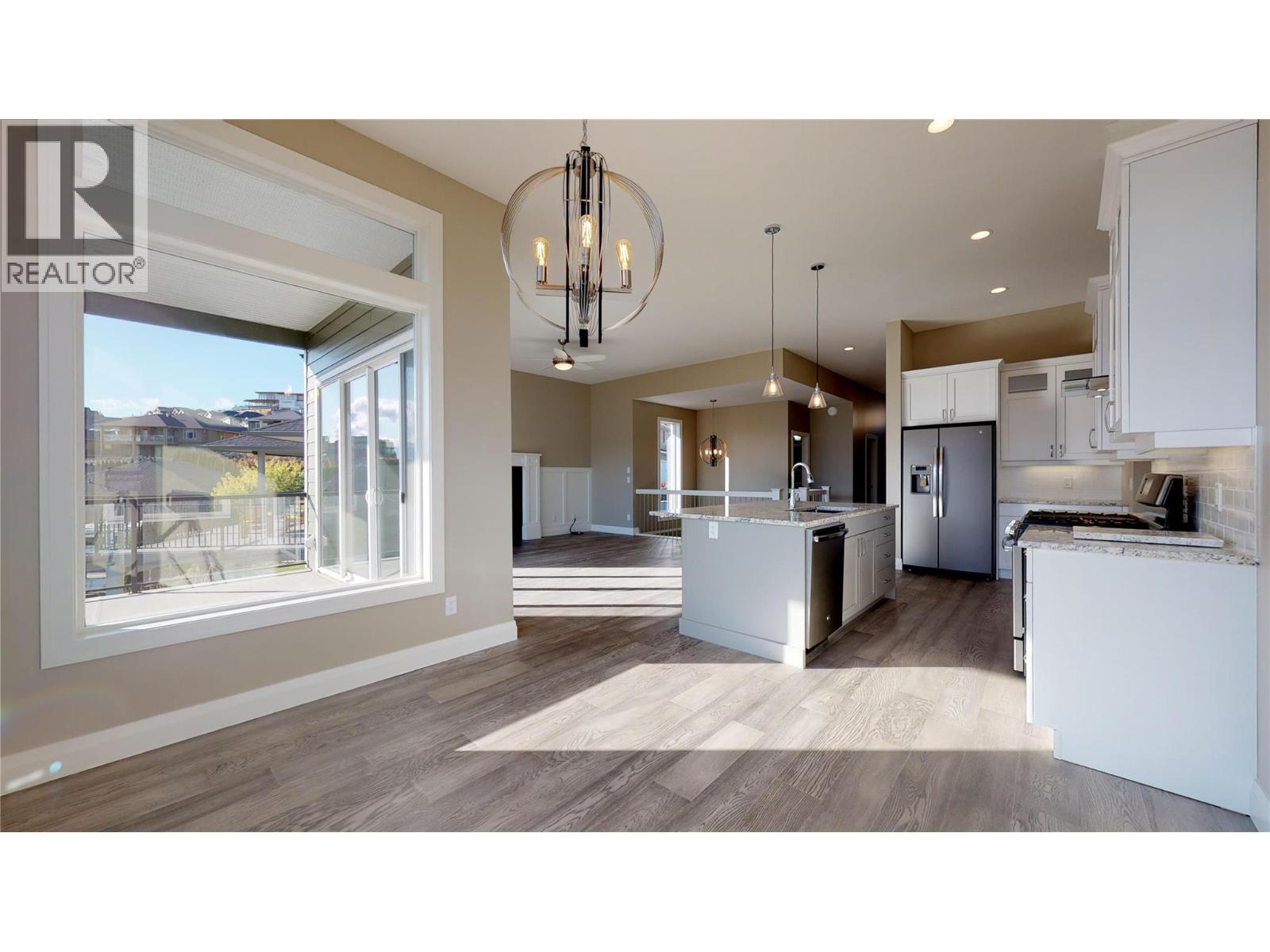 Additional image 4 of 1098 Oswell Drive, Kelowna, BC, V1P1L7