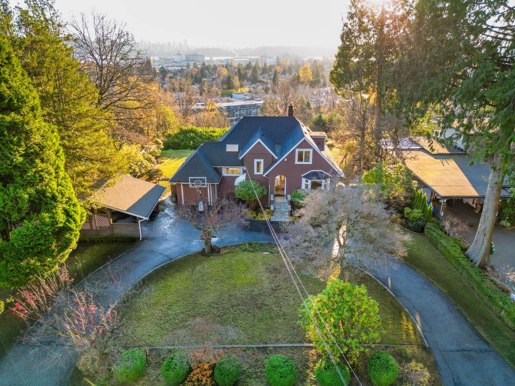 1275 Keith Road W, North Vancouver, BC, V7P 1Y9