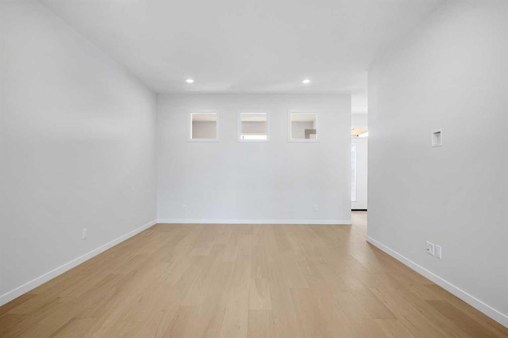 Additional image 5 of 118 Wolf Hollow Terrace SE, Calgary, AB, T2X 6C5