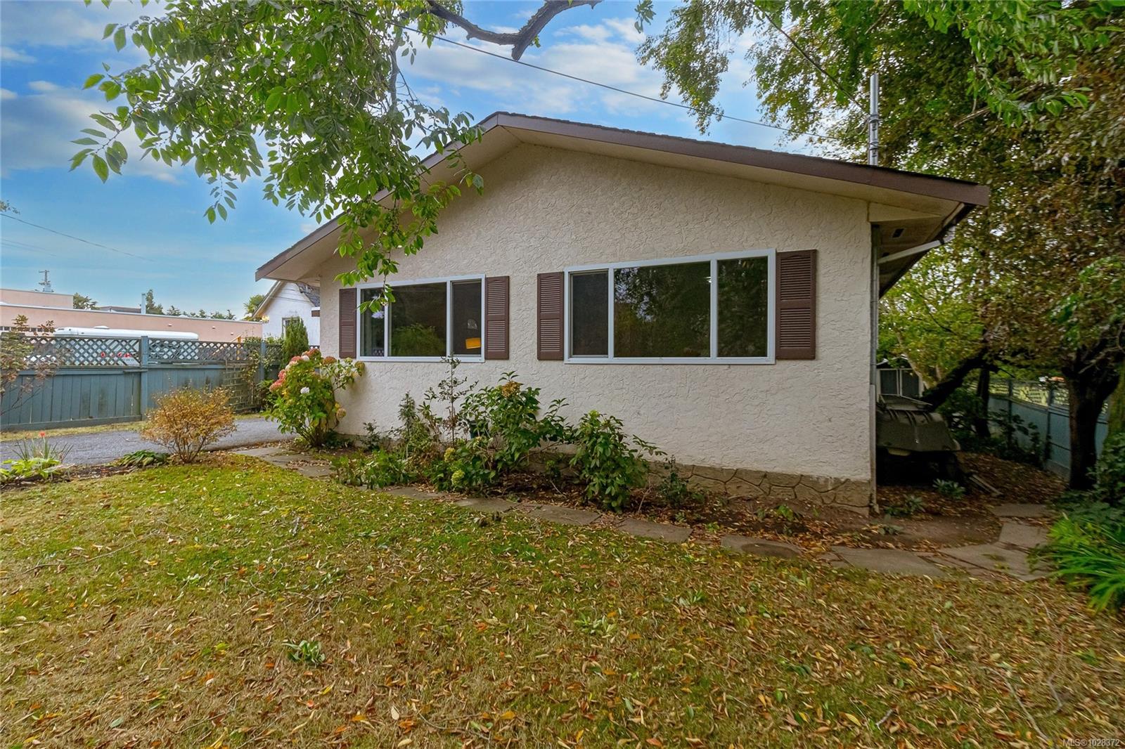 Additional image 5 of 2365 Lovell Avenue, Sidney, BC, V8L 2J5