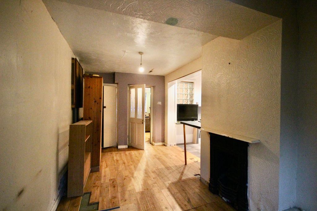 Additional image 21 of 3 bed semi-detached house for saleFreeholdland Road, Pontnewynydd NP4