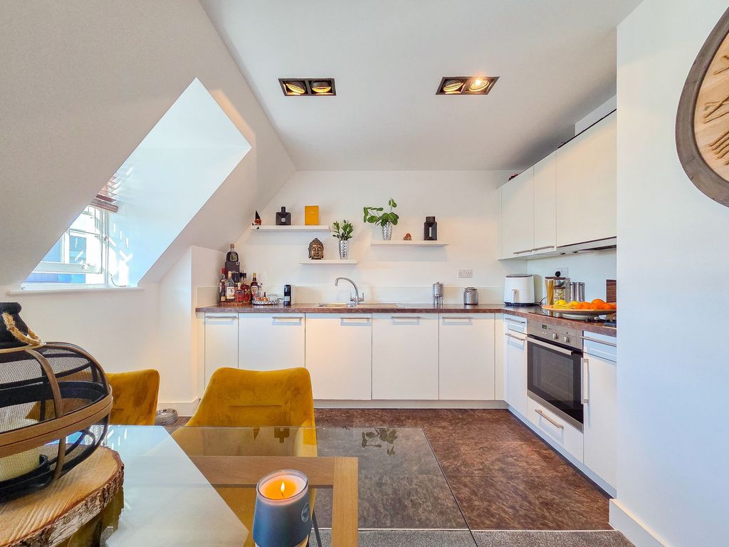 Additional image 8 of 2 bed flat for saleApt 5 St Saviour's Place, St Helier JE2