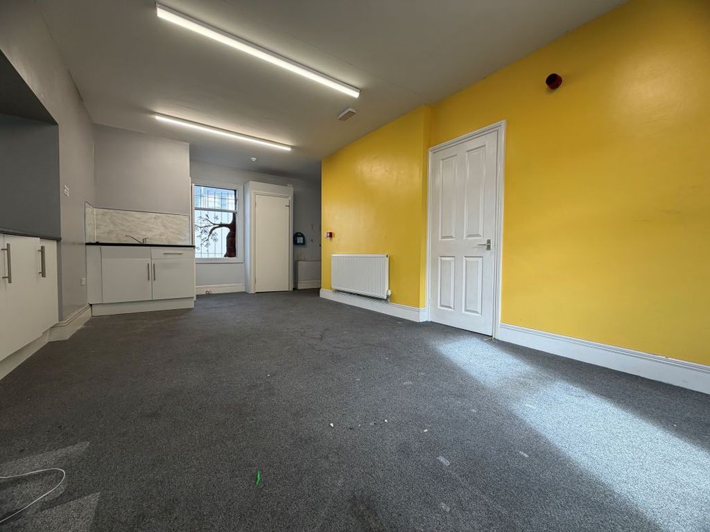Additional image 7 of 1 bed flat for saleFlat 1, 15 Baneswell Road, Newport NP20
