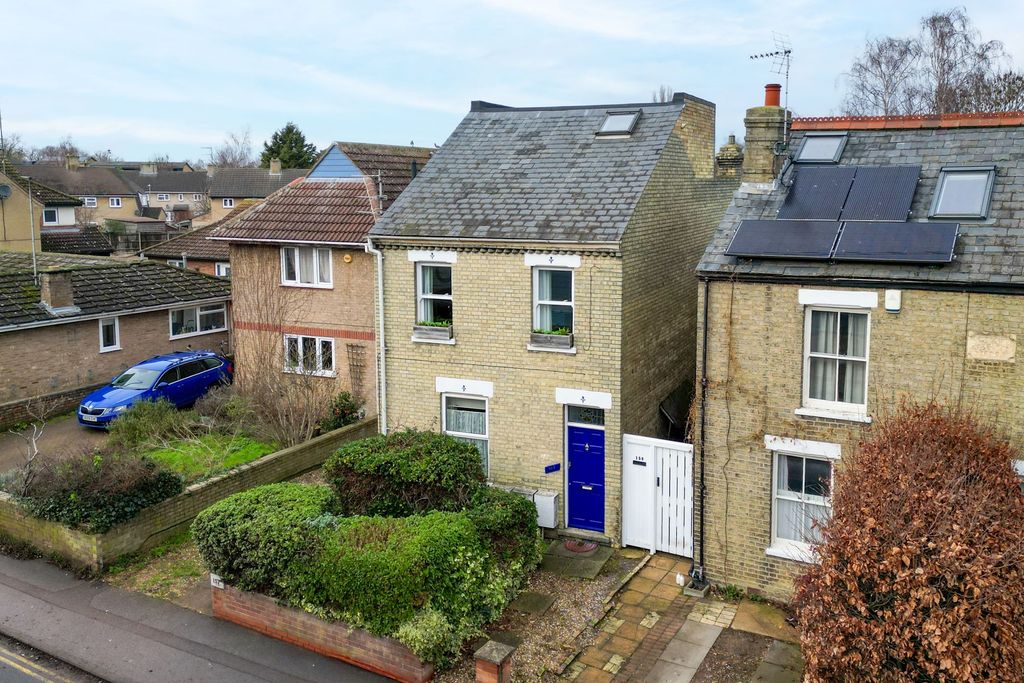 2 bed flat for saleWater Street, Cambridge CB4