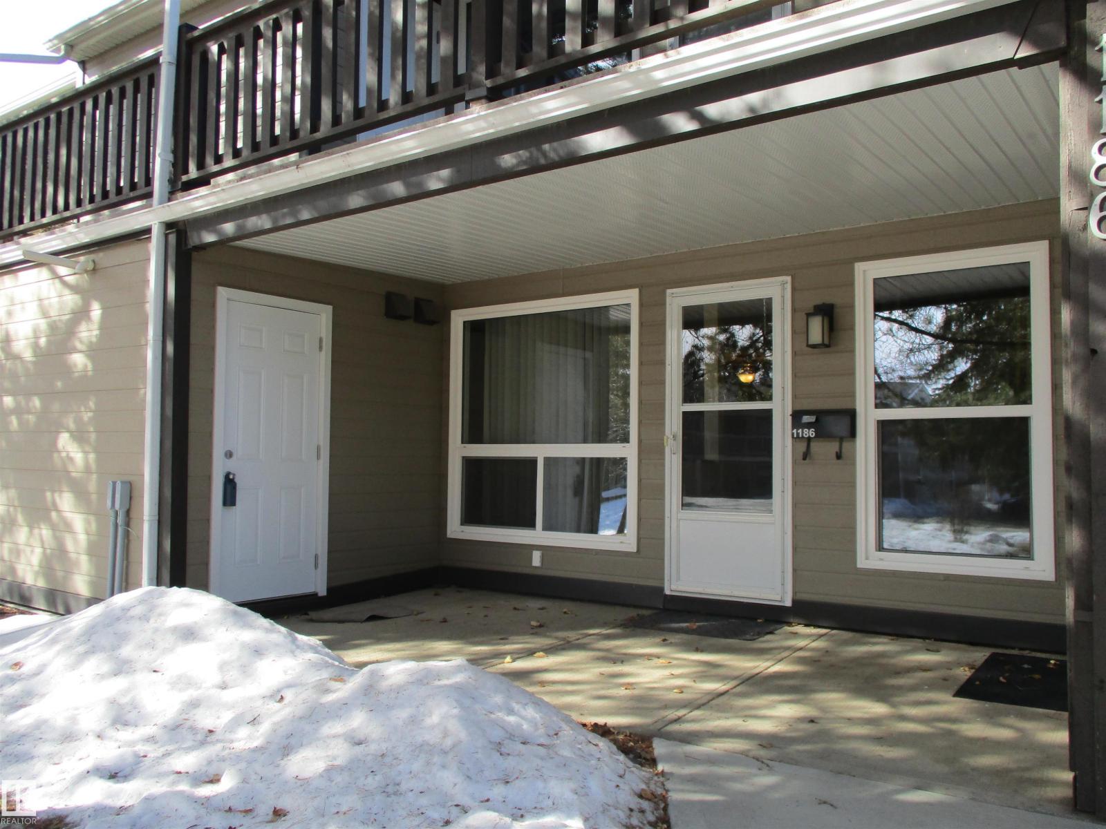 1186 Saddleback Road NW, Edmonton, AB, T6J4Z4