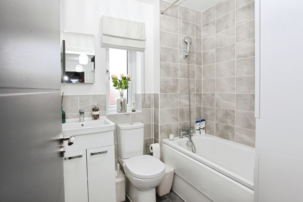 Additional image 17 of 4 bed semi-detached house for saleDolomite Close, Newport NP19