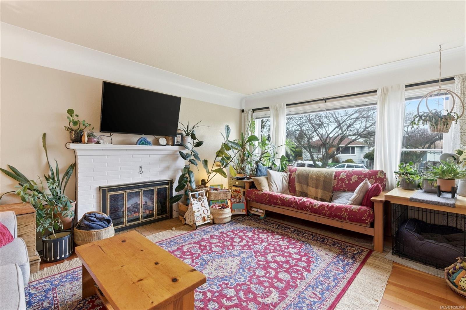 1707 Albert Avenue, Victoria, BC, V8R 1Y9 photo 5