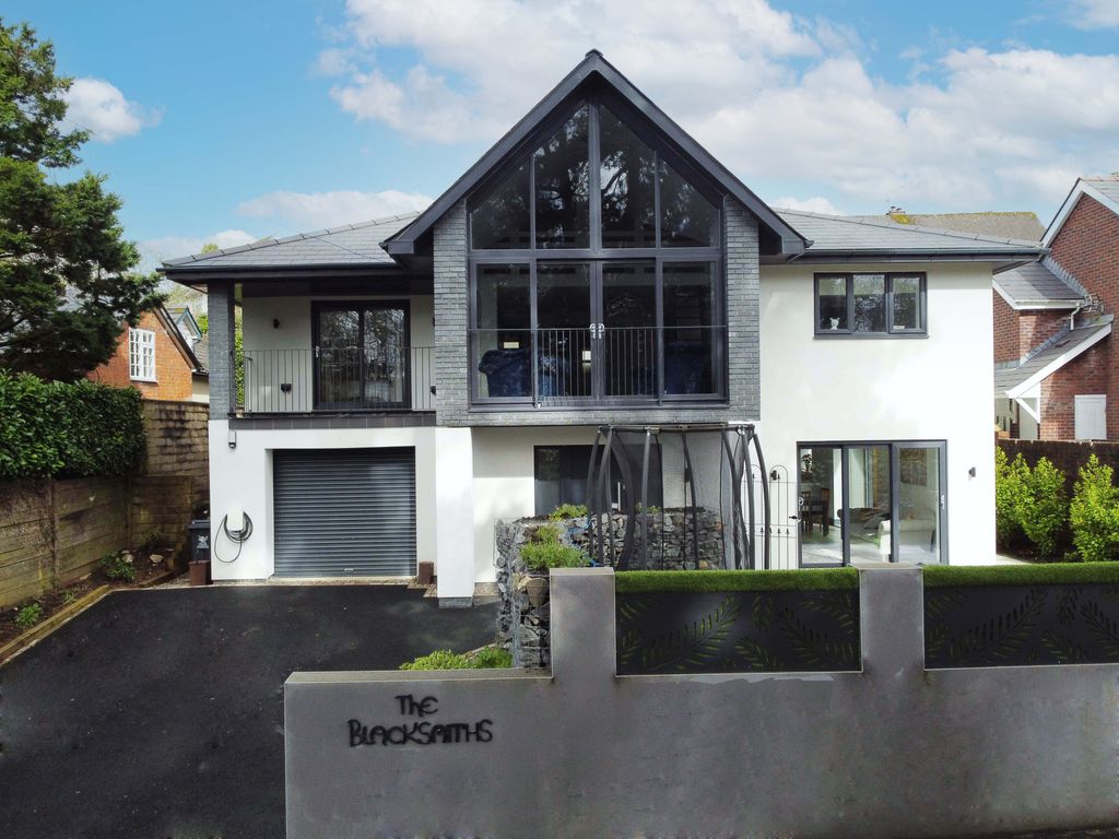 4 bed detached house for saleLisvane Road, Cardiff CF14