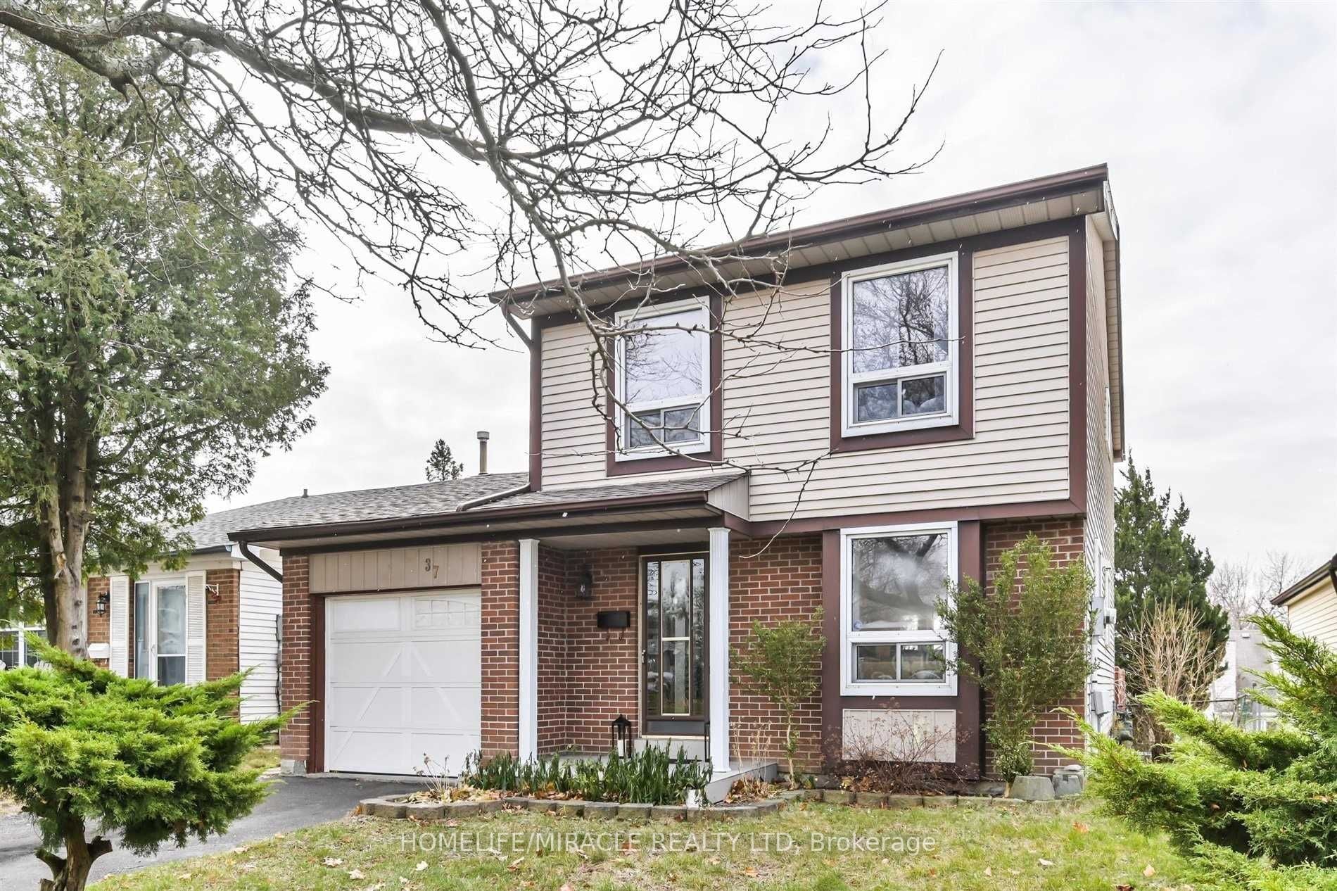 37 Banner Crescent, Ajax, ON, L1S 3S8 photo 2