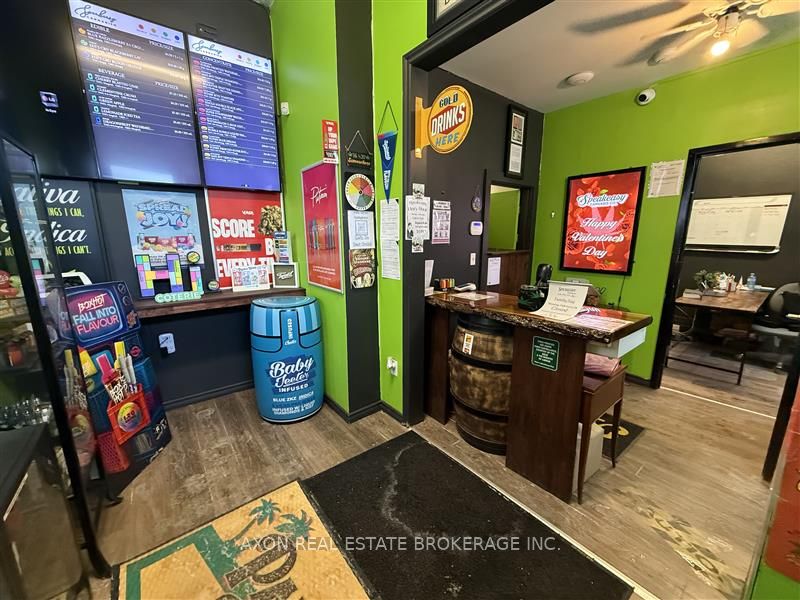 68 Main Street, Penetanguishene, ON, L9M 1T3