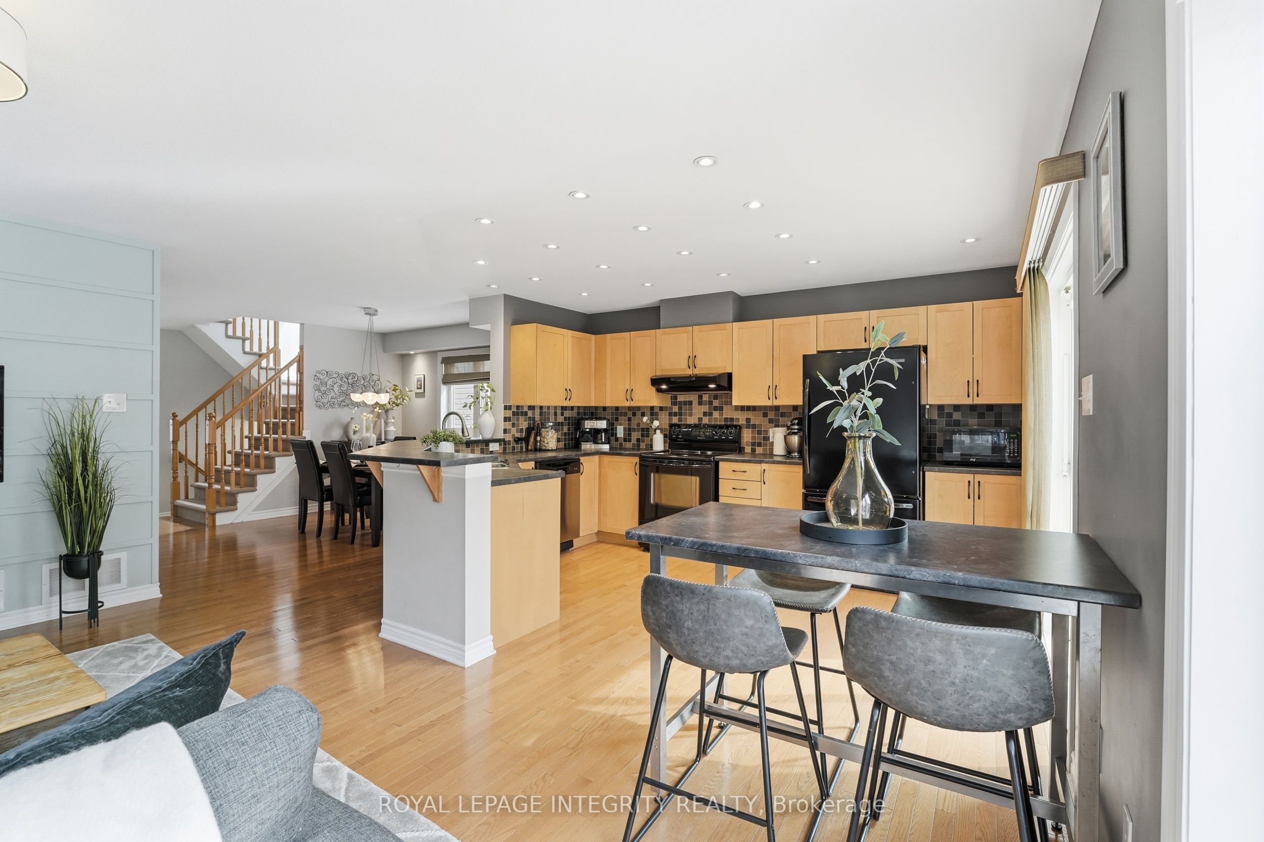 Additional image 5 of 208 Aquilo Crescent, Ottawa, ON, K2S 0L8