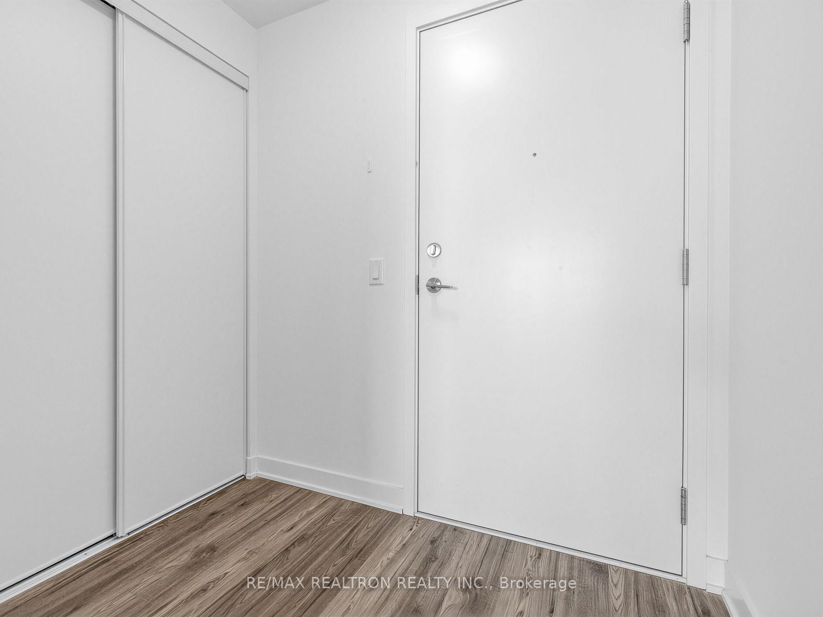 Additional image 4 of 406-681 Yonge Street SE, Barrie, ON, L4N 4E8