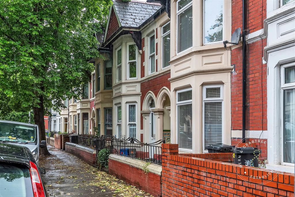 3 bed terraced house for saleCourtenay Road, Splott, Cardiff CF24