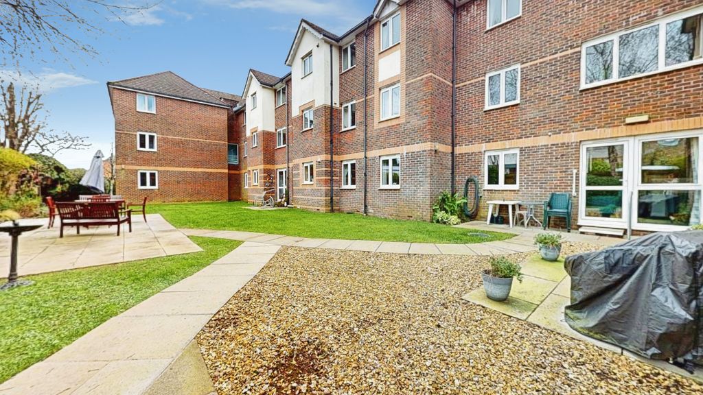 Additional image 13 of 2 bed flat for saleVelindre Road, Whitchurch, Cardiff CF14